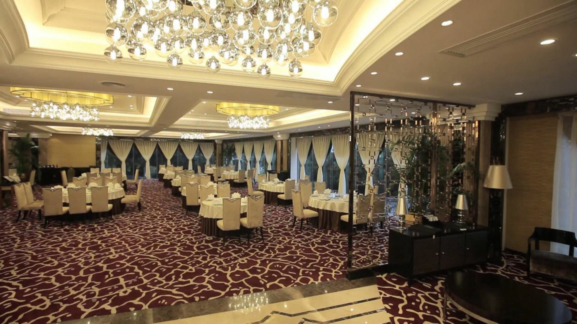Grand Bay Hotel Ču-chaj Exteriér fotografie